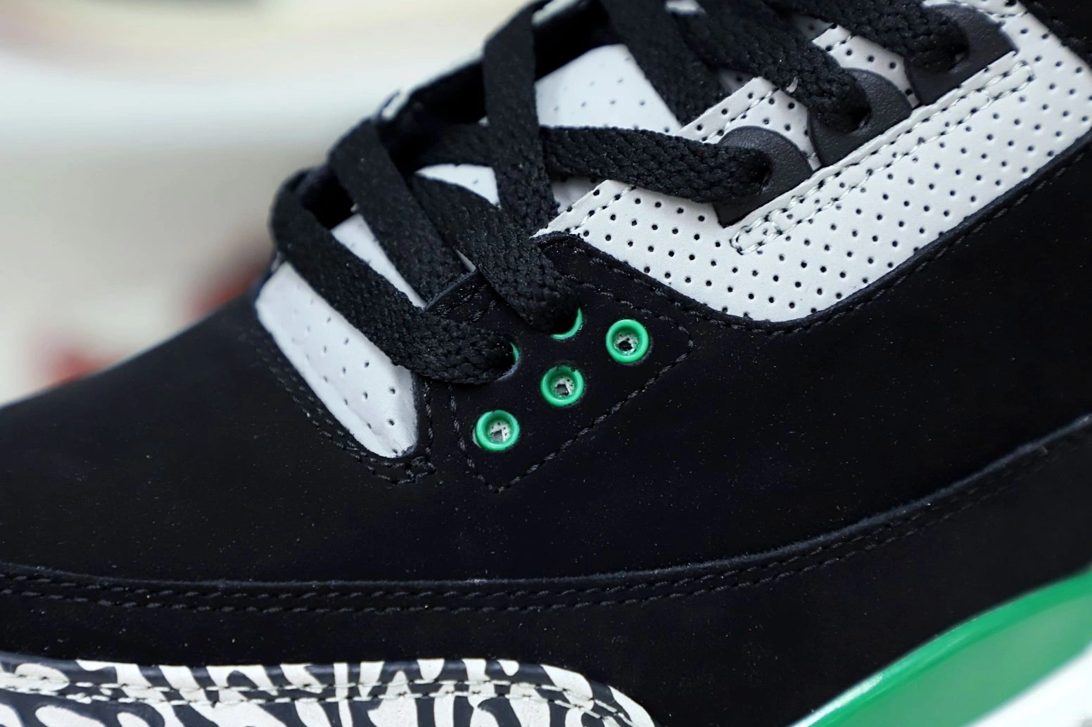 JORDAN AIR GREEN 3 PINE 0824